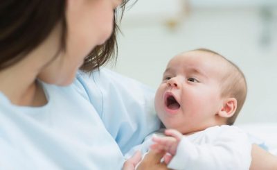 Trẻ sơ sinh thở khò khè là dấu hiệu cảnh báo các bệnh hô hấp nguy hiểm
